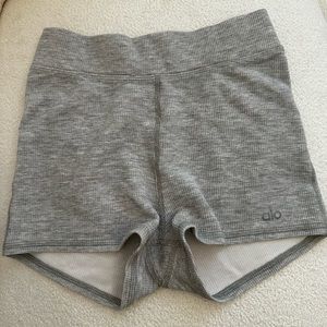 ALO YOGA SHORTS